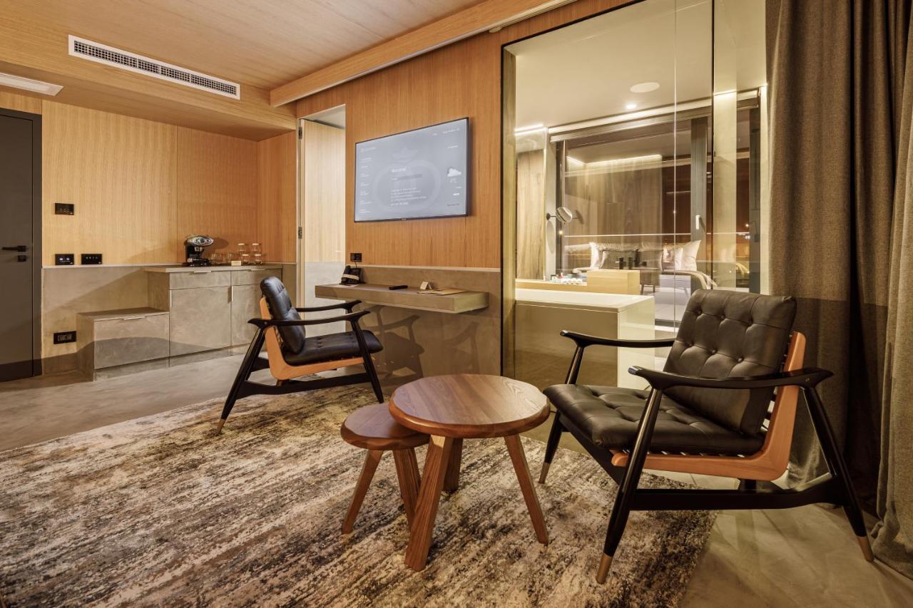 Qosmo Brasov Hotel エクステリア 写真