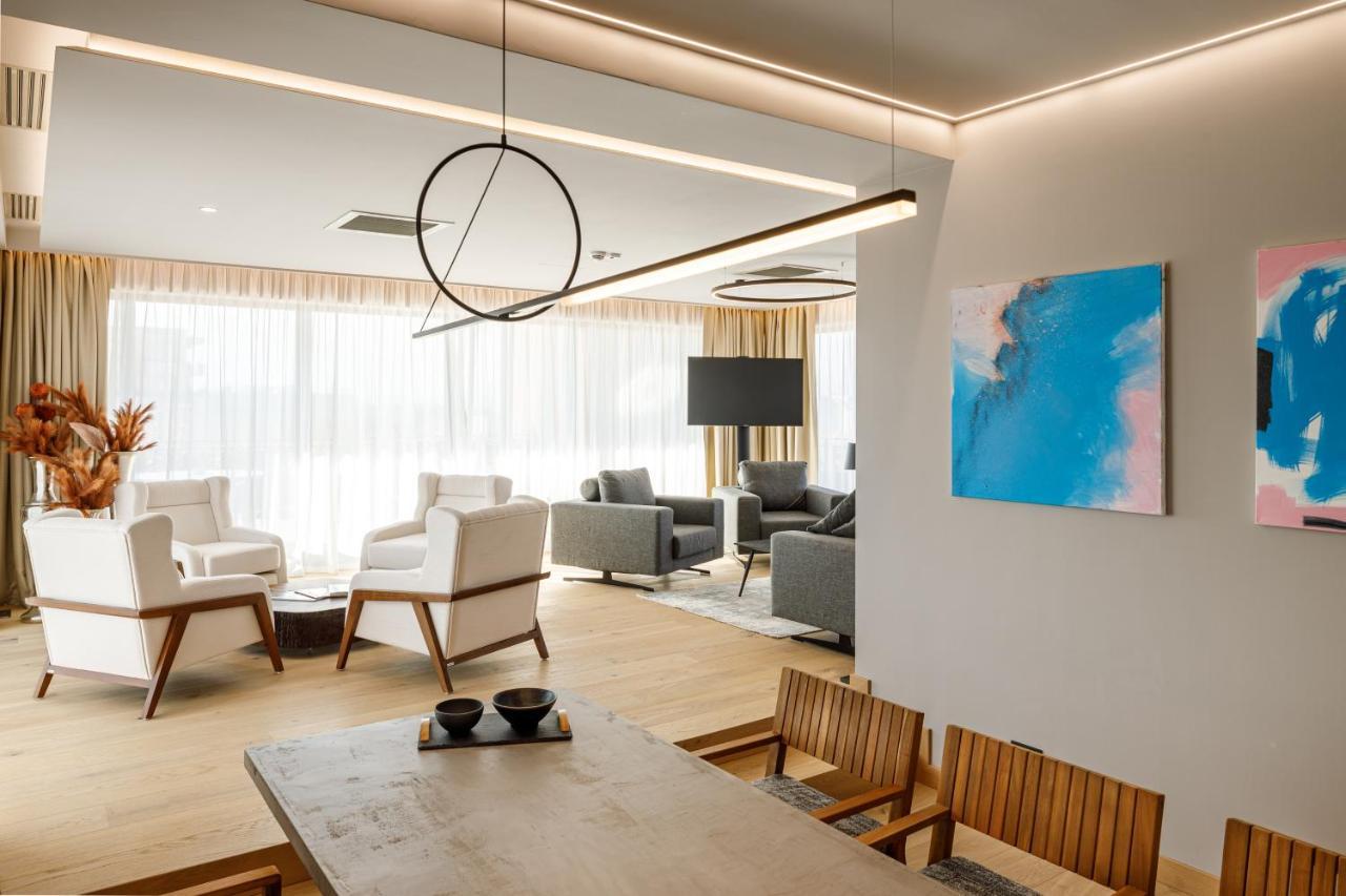 Qosmo Brasov Hotel エクステリア 写真