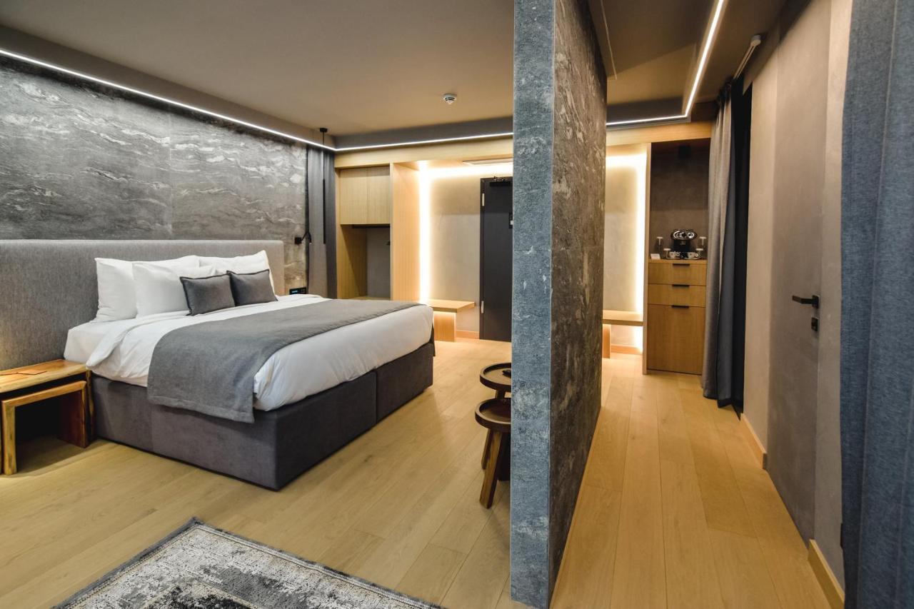 Qosmo Brasov Hotel エクステリア 写真