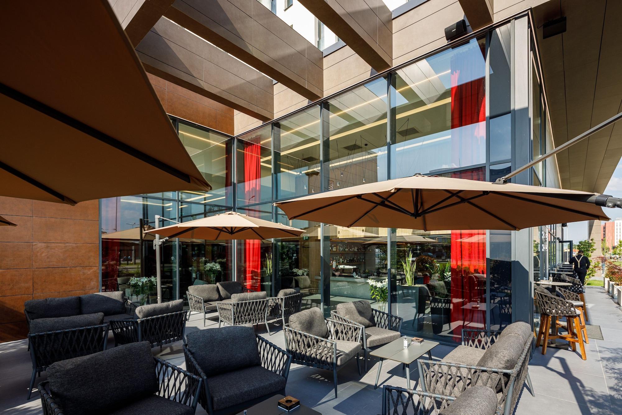 Qosmo Brasov Hotel エクステリア 写真