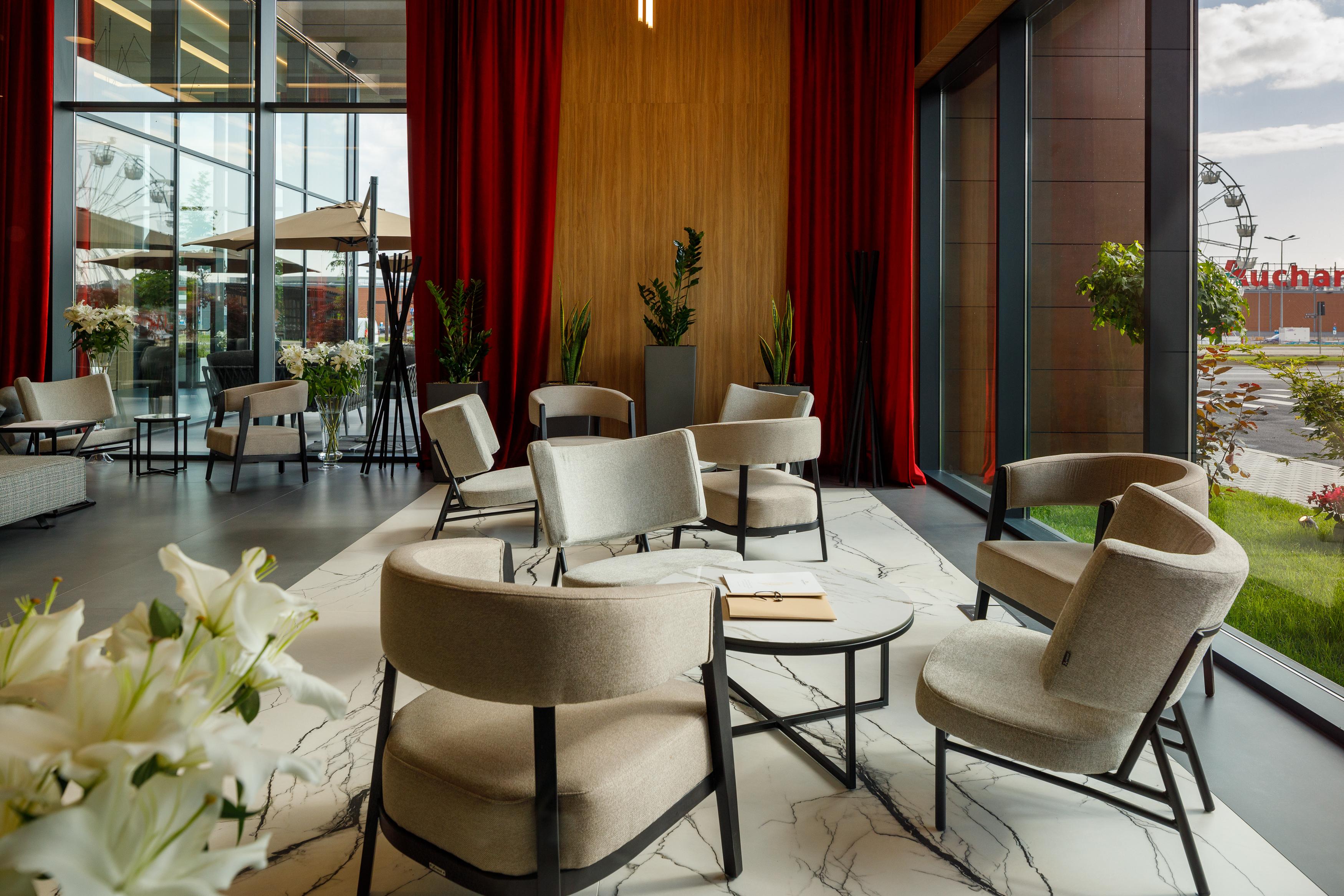 Qosmo Brasov Hotel エクステリア 写真